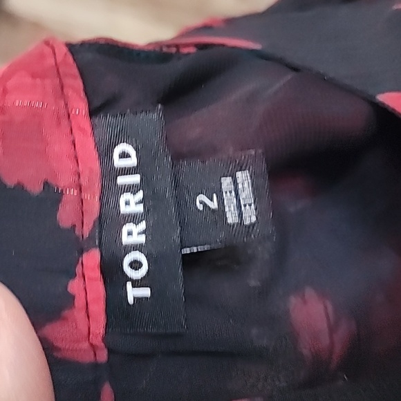 Torrid Flowy Tank Sz 2, 2X, 18/20 - Picture 6 of 8